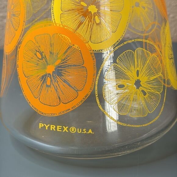 PYREX Vintage MCM Glass Juice Decanter Citrus Design - Picture 3 of 12